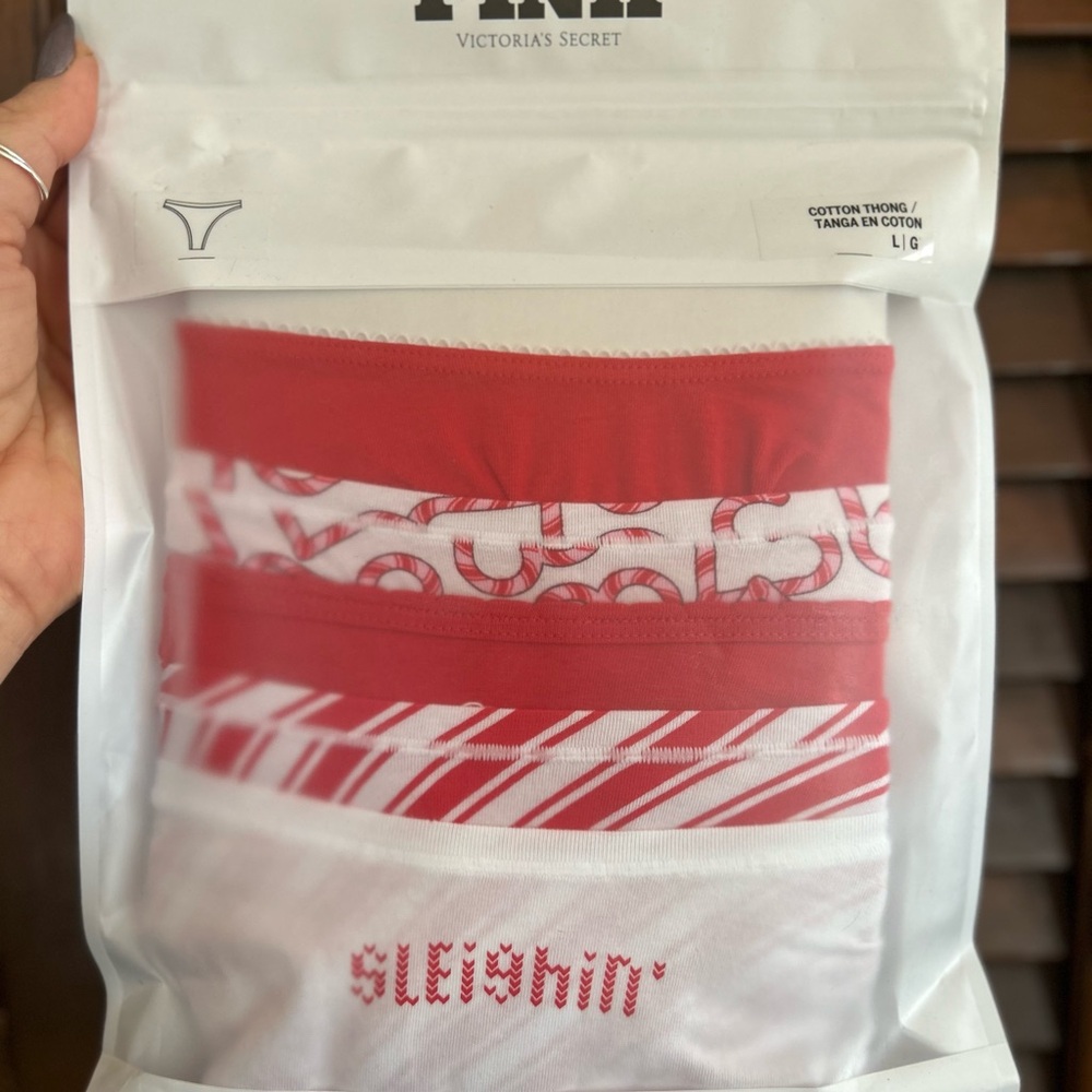 Victoria's Secret Christmas Cotton Thong Set